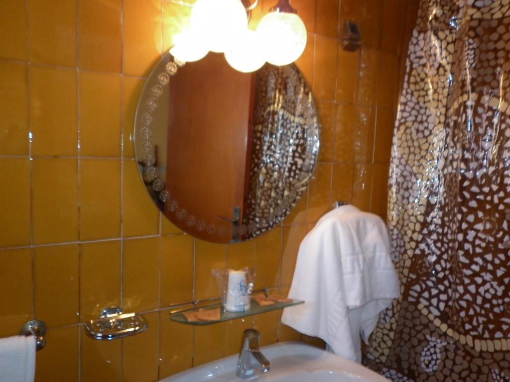 Fonda Cerdanya Hotel Puigcerdà Стая снимка